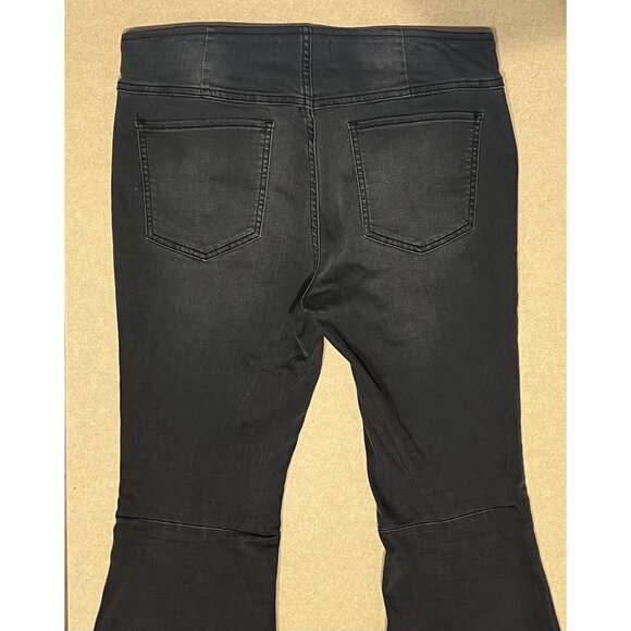We The Free People Size 31 Flare Jeans Black Stretch Pull On - Picture 12 of 13